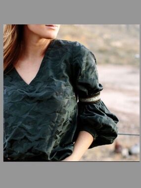 Noble 31 V-Neck Puff Sleeve Blouse Snake Camo Print Size S